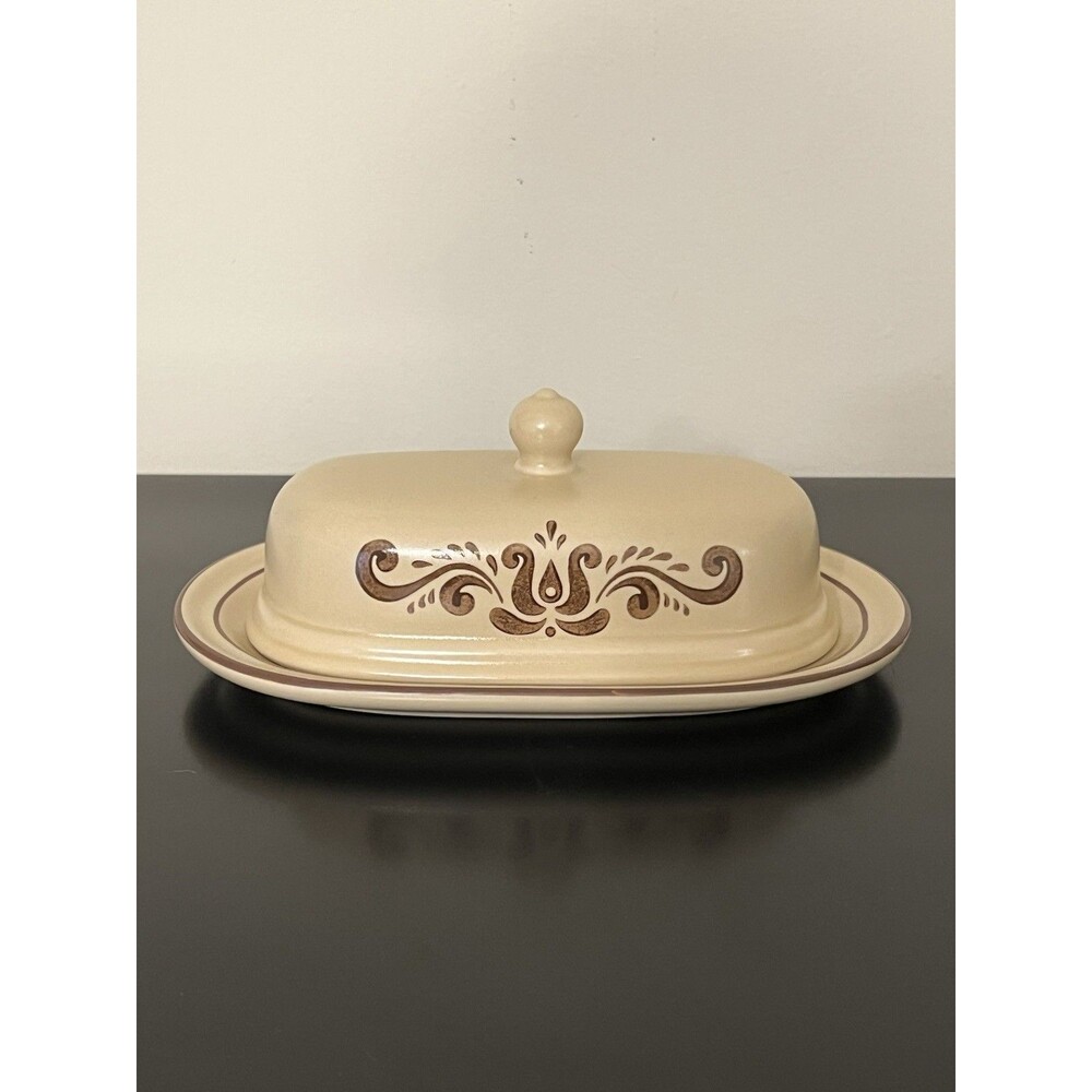 Vintage Pfaltzgraff (Made in USA) Village #6-28 1/4 Lb. Covered Butter Dish